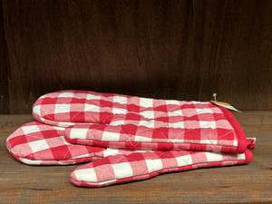 Annie Buffalo Check Red Oven Mitt Set 1 of 2 Annie Buffalo Check Red Oven Mitt Set 1 of 2