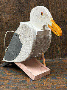 SEA GULL FEEDER