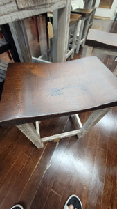 24" BARSTOOL W/SCOOP SEAT-DISTRESSED/RICH TOBACCO W/MOCHA GLAZE