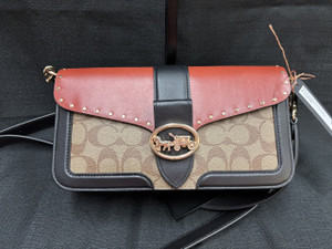 COACH GEORGIE SHOULDER BAG COMES WITH 2 STRAPS COACH GEORGIE SHOULDER BAG COMES WITH 2 STRAPS