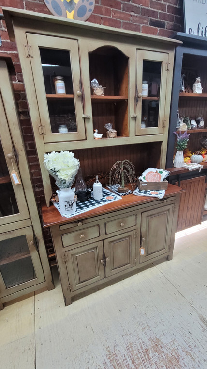 COLONIAL HOOSIER HUTCH-ANTIQUE FINISH/SAGE/HERITAGE