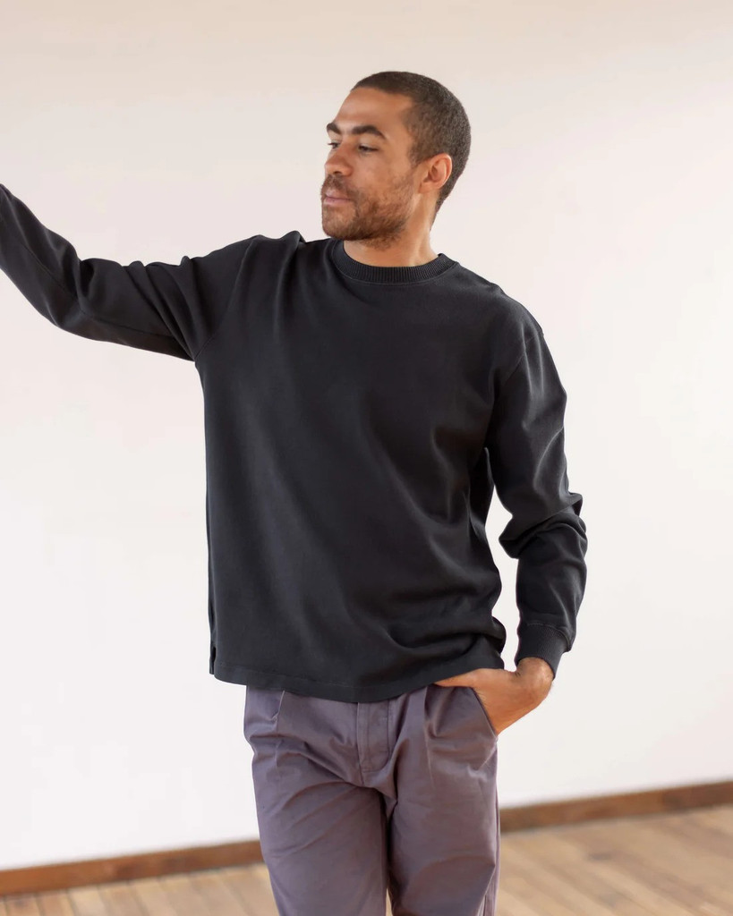 Alex Crane Caza crew sweatshirt in organic cotton.