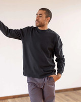 Alex Crane Caza crew sweatshirt in organic cotton.
