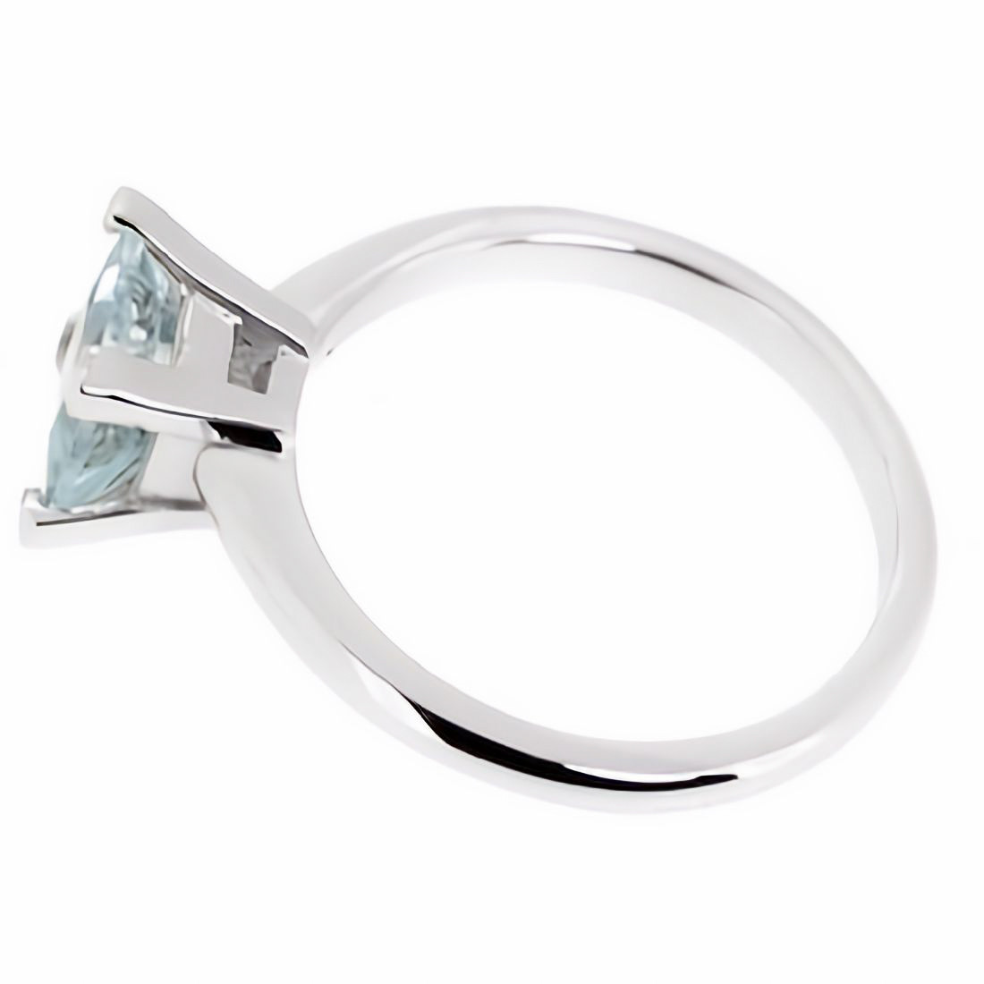 Princess-Cut Sky Blue Aquamarine Solitaire Engagement Ring