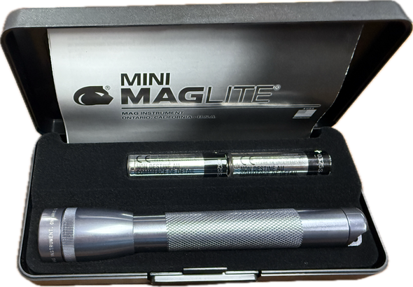 Maglite Mini AA Grey Pewter Flashlight
M2A096