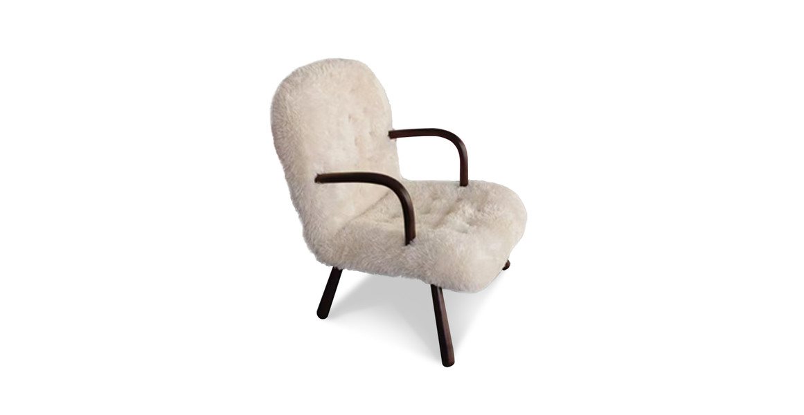 Arctander Clam Chair | Soft Sheepskin Fibers