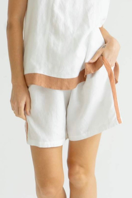 WY06591 STRIPED SHORTS WHITE/TAN