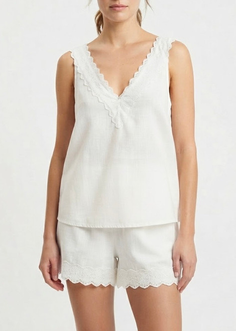 WHITE LACE TRIM TOP