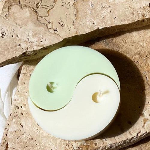 BM YING YANG CANDLE GREEN