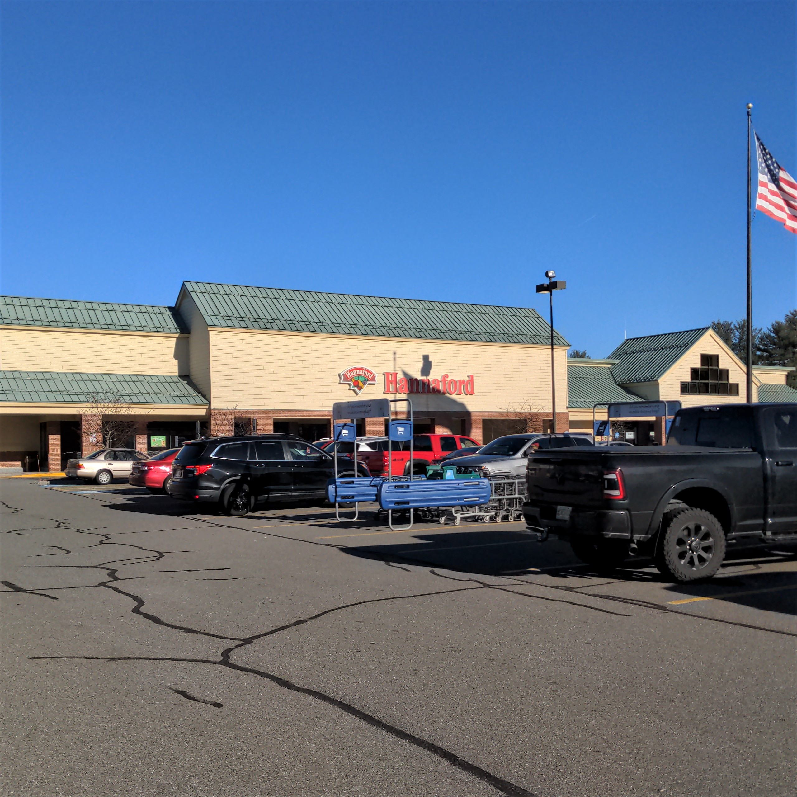 Londonderry Hannaford Exterior