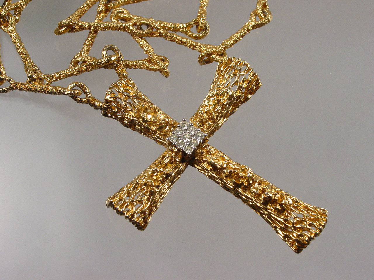 90s Large Cross Pendant  Necklace