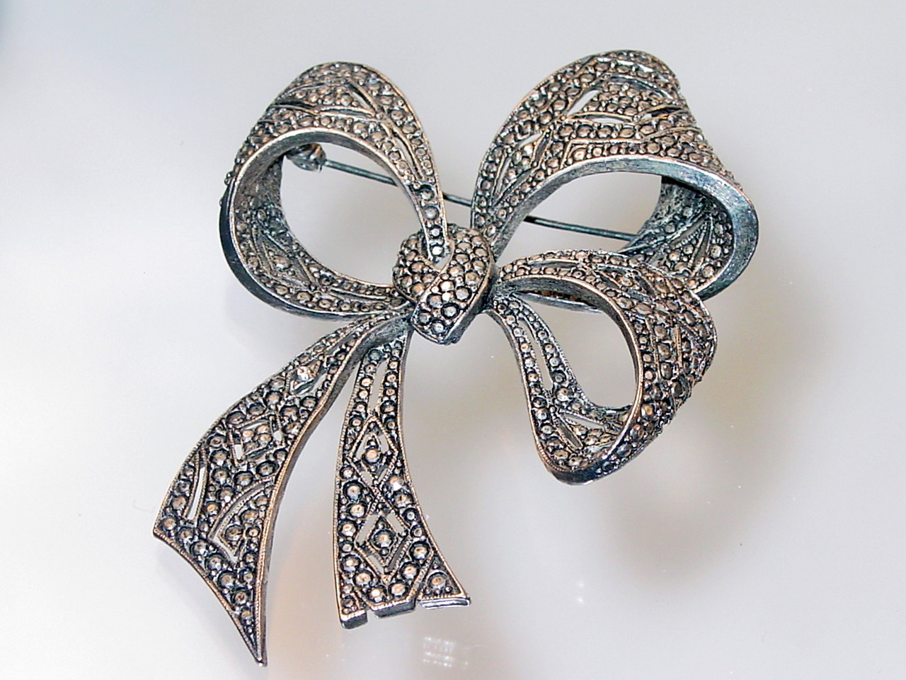 1990s Large Bow Brooch