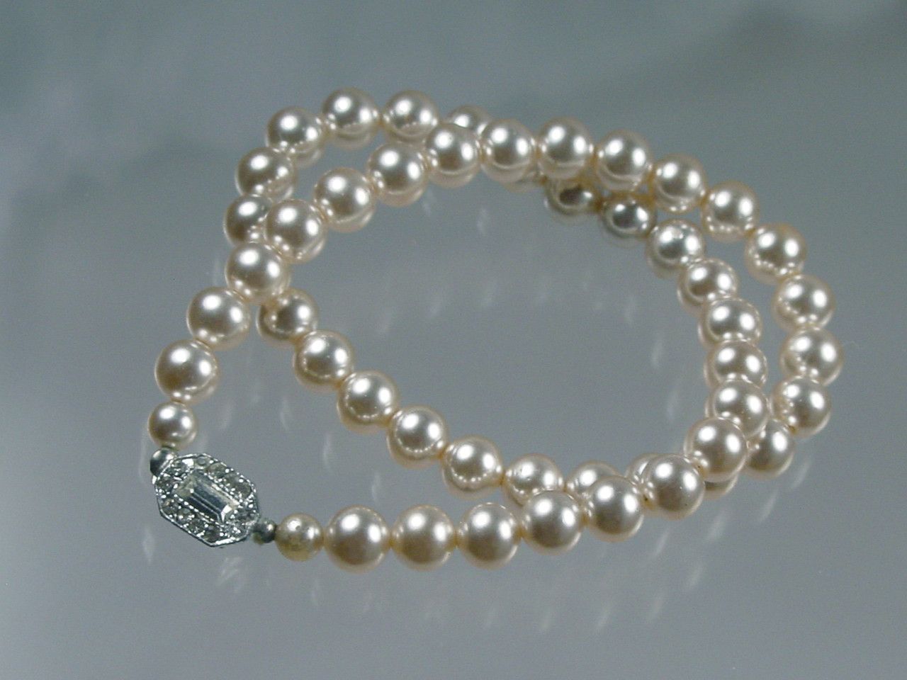 Japan Glass Pearl Necklace Rhinestone Clasp