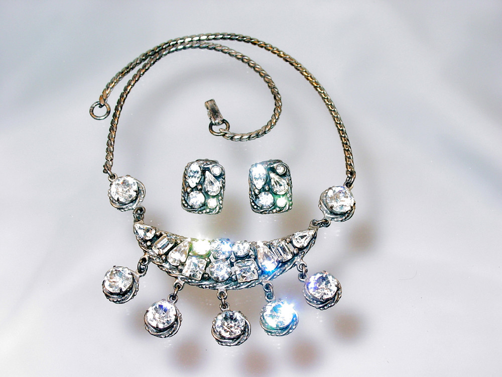 Kramer of New York Necklace Earrings Set