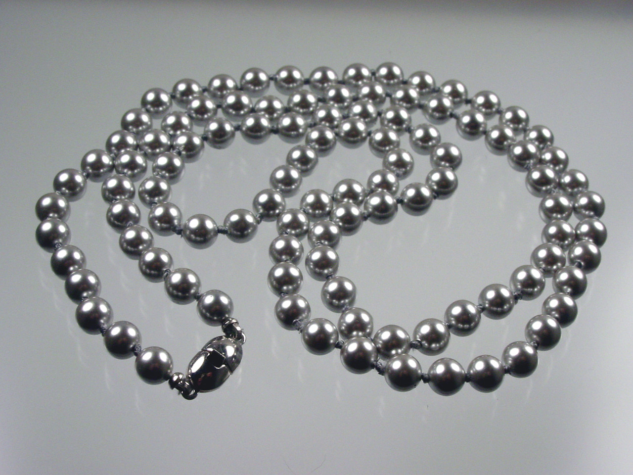メッキ　アクセサリー　MONET パール Signed MONET Faux Pearl Necklace 18
