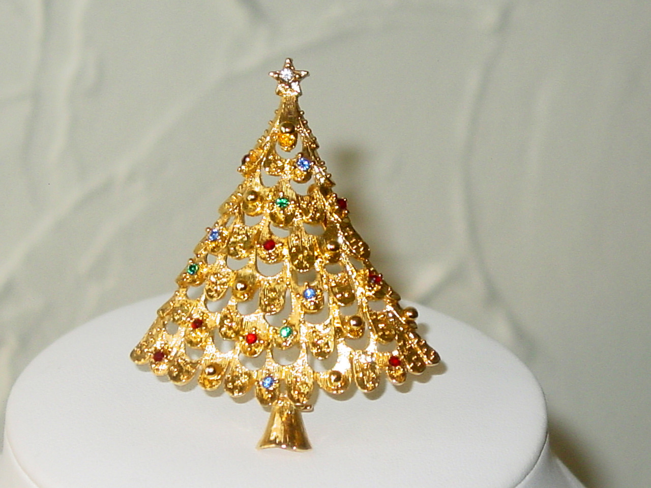Christmas Tree Pin Eisenberg Ice