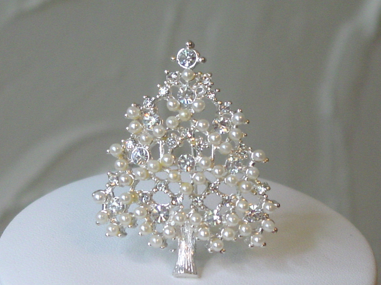Eisenberg Ice Pearl & Crystal Christmas Tree Brooch