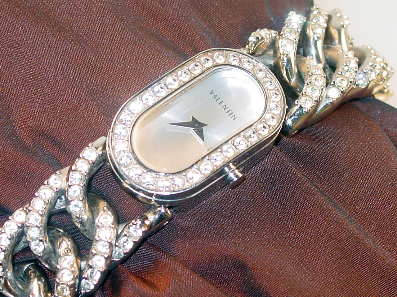 Valentino Garavani Curb Chain Swiss Watch