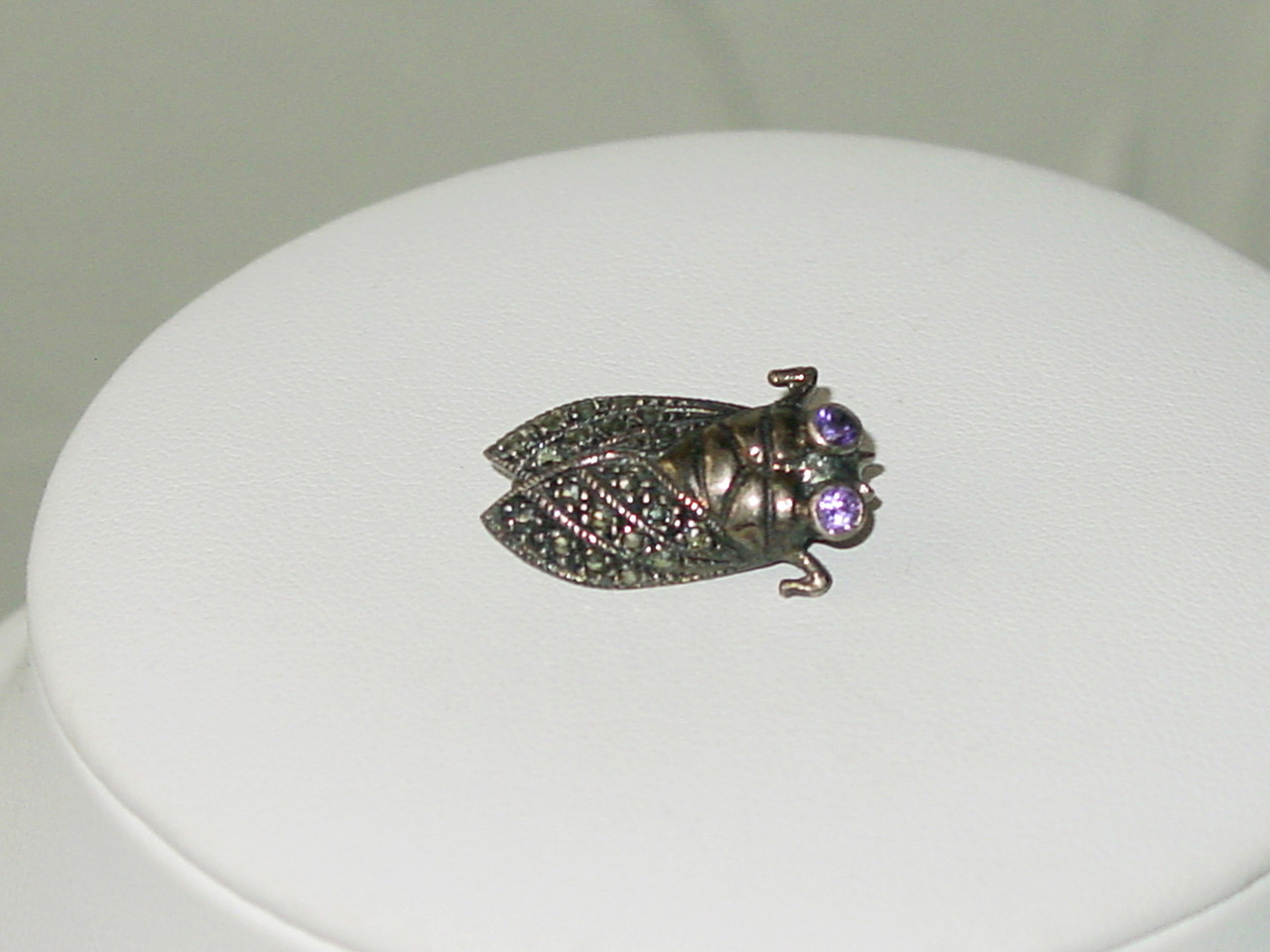 Petite Cicada Brooch with Amethyst Gem Eyes