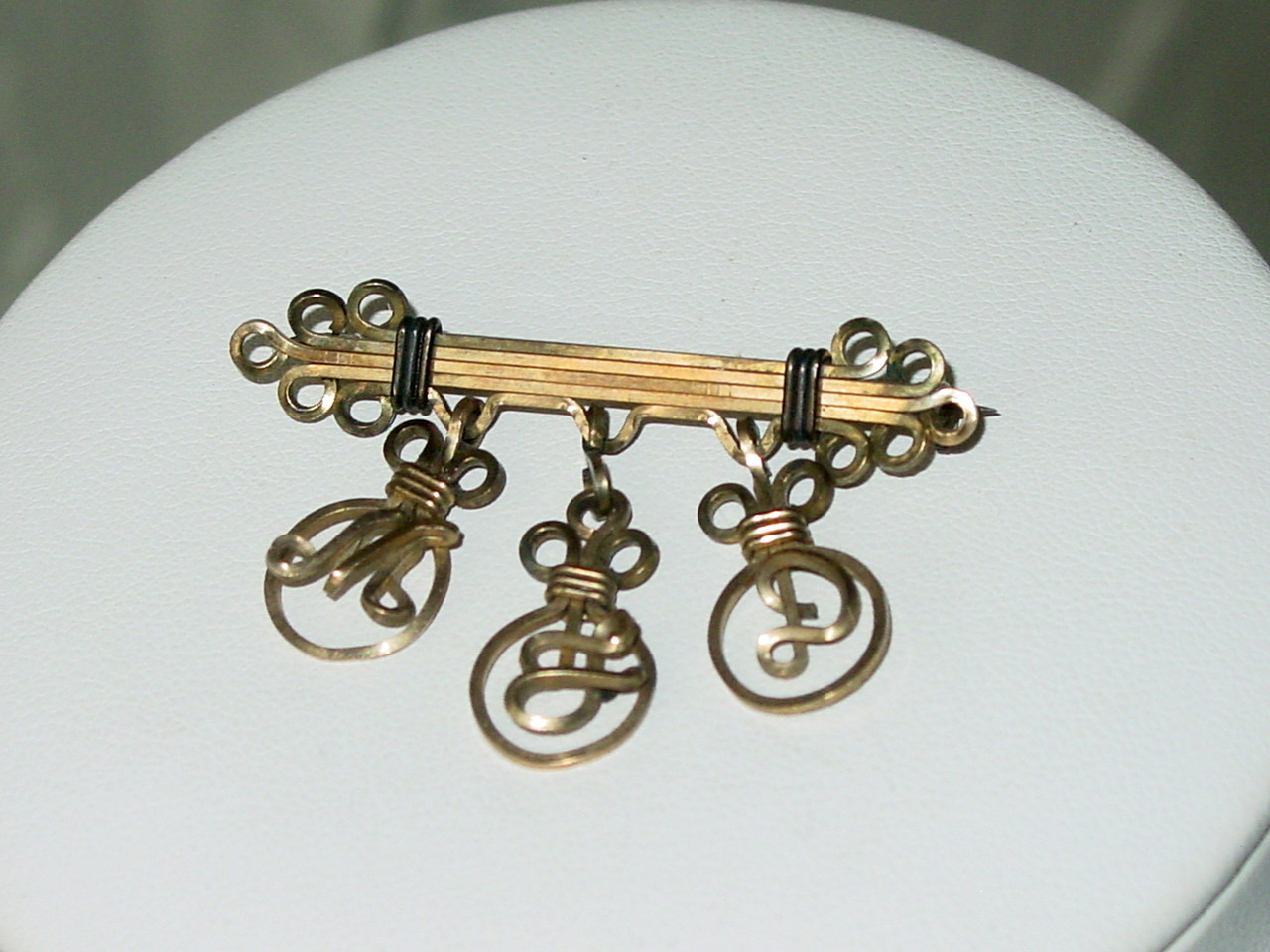 Art Deco Gold Filled Wire Bar Pin with Charms