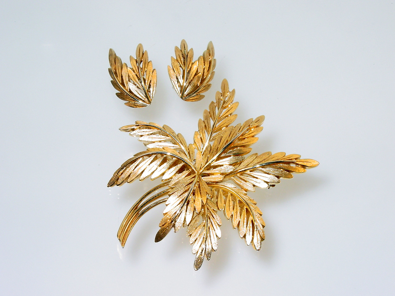 Crown Trifari Large Brooch & Earrings Set