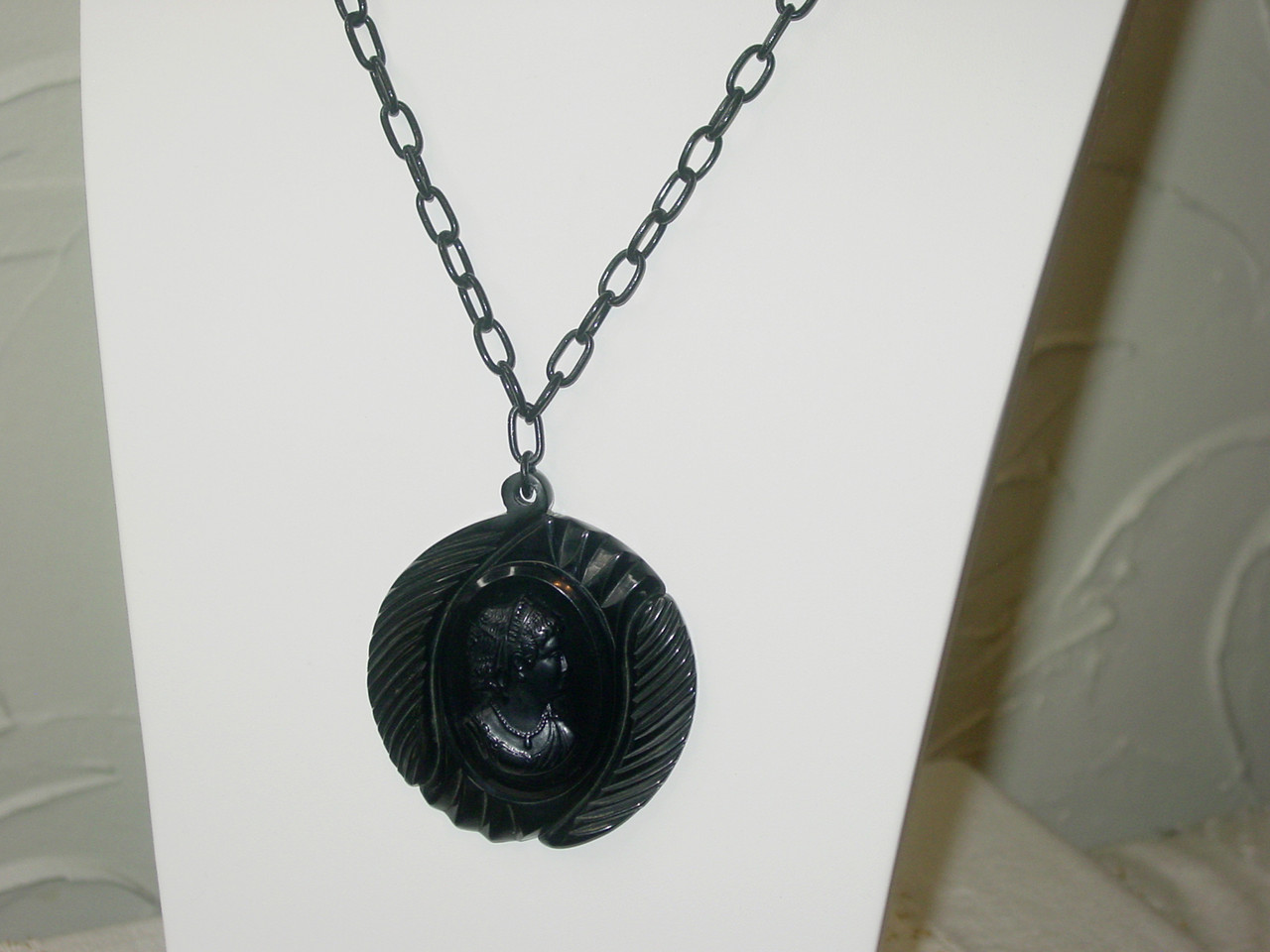 Bakelite Cameo  Necklace