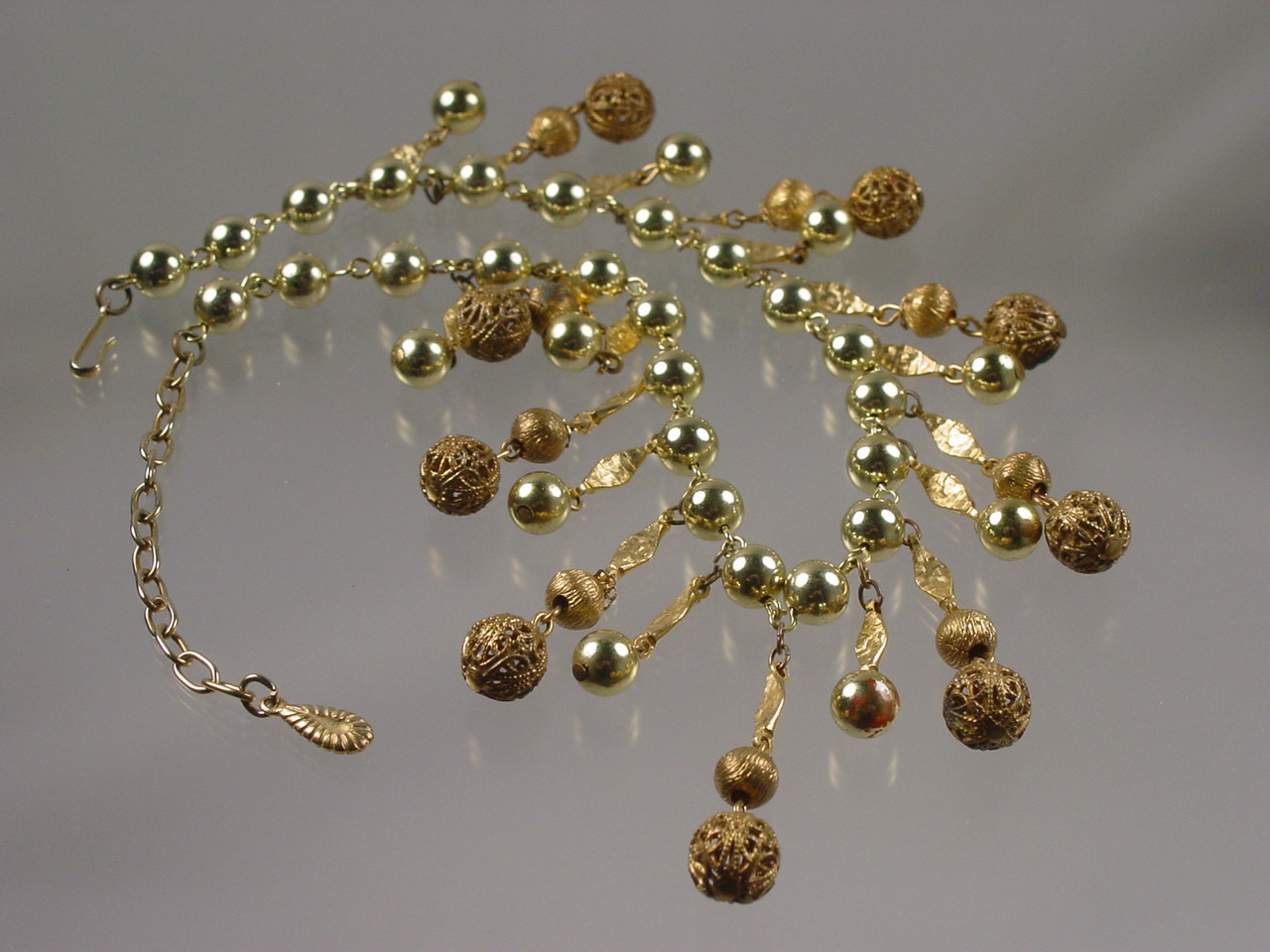 Lisner Golden Necklace