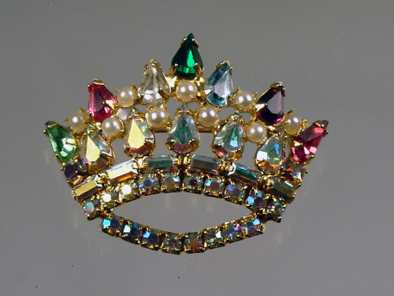 B David Crown Pin