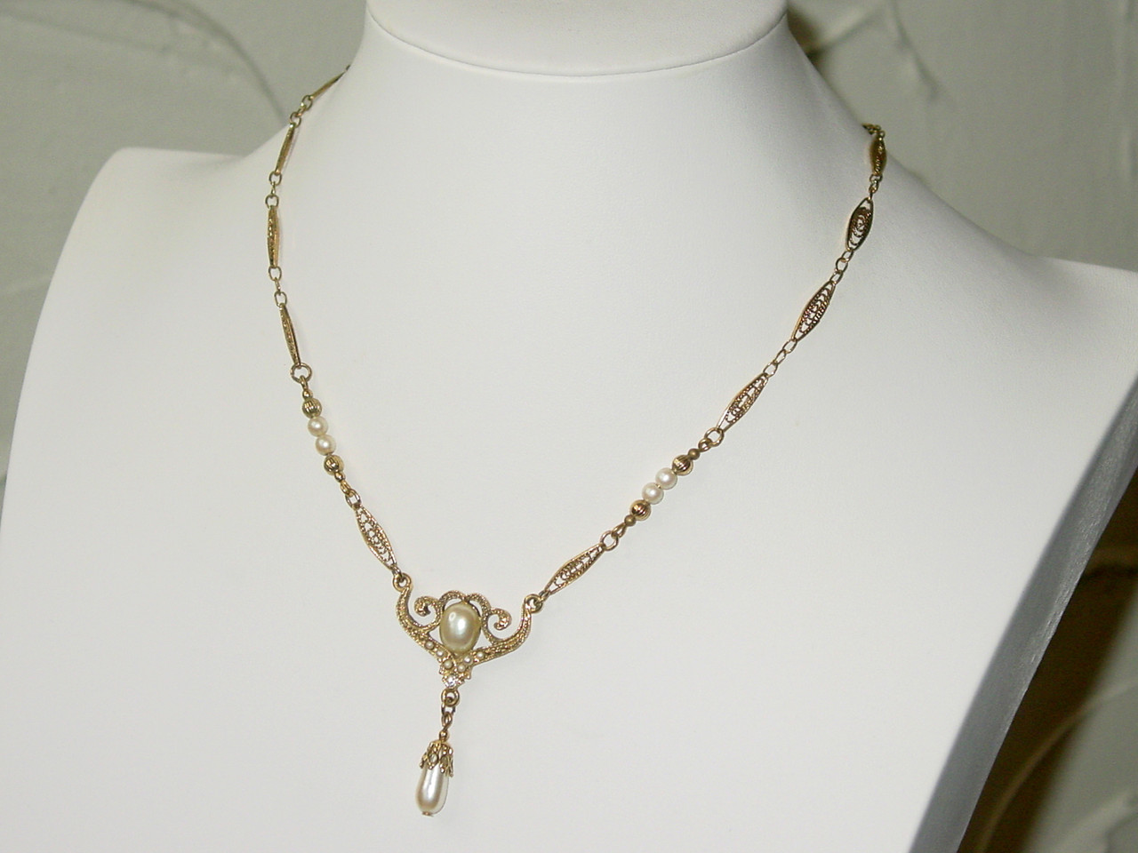 1928 Pearl Drop Necklace