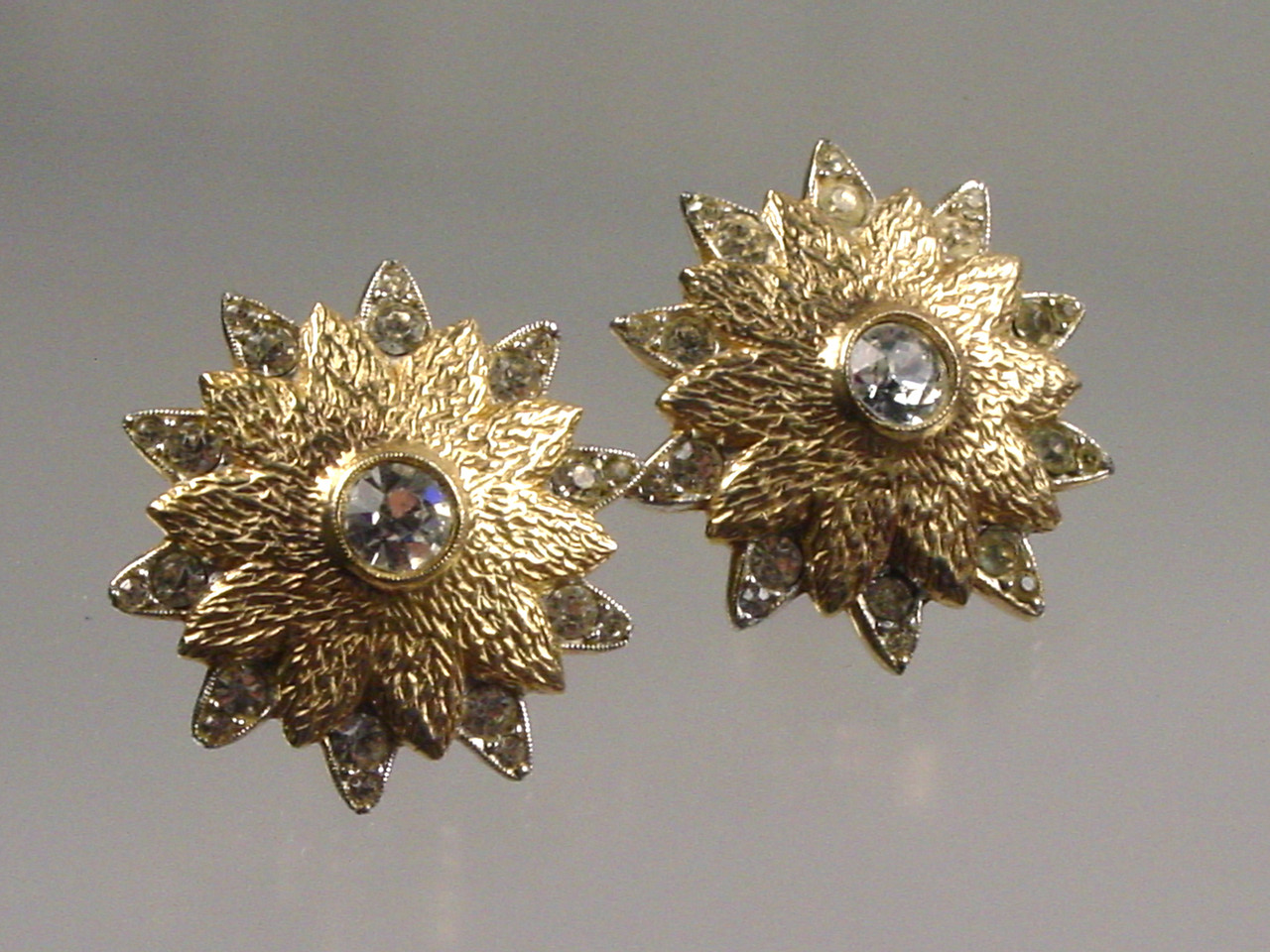 Castlecliff Rhinestone Flower Earrings