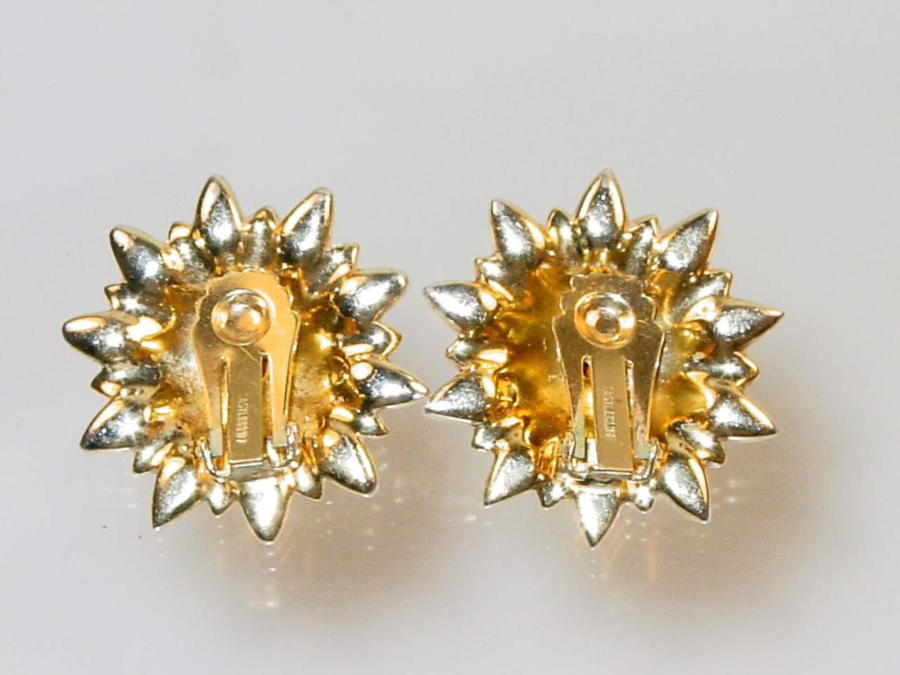 SQUARE CLIP EARRING // RENOIR // CASTLECLIFF