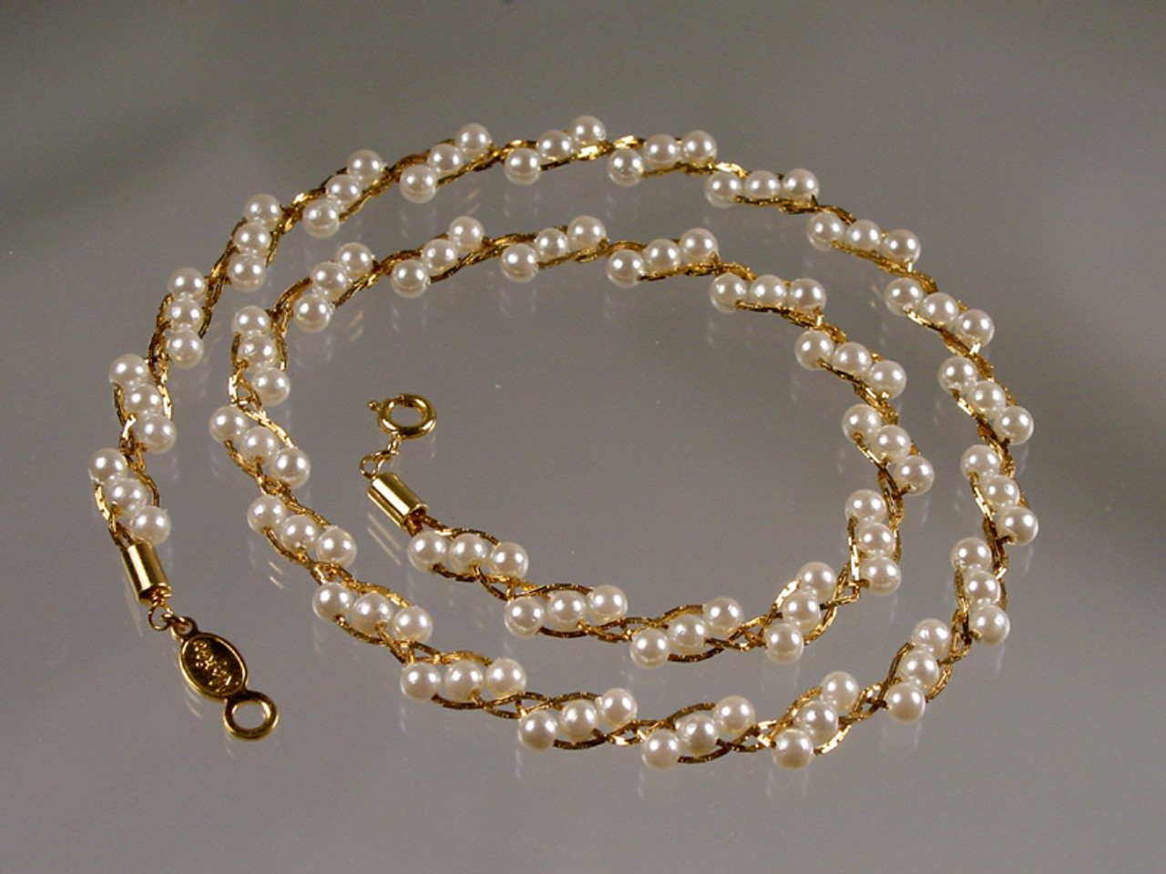 Buy Vintage Napier Gold Fish & White Plastic Seashells Interlocking White  Chain Necklace Designer Napier Beach Necklace Online in India - Etsy