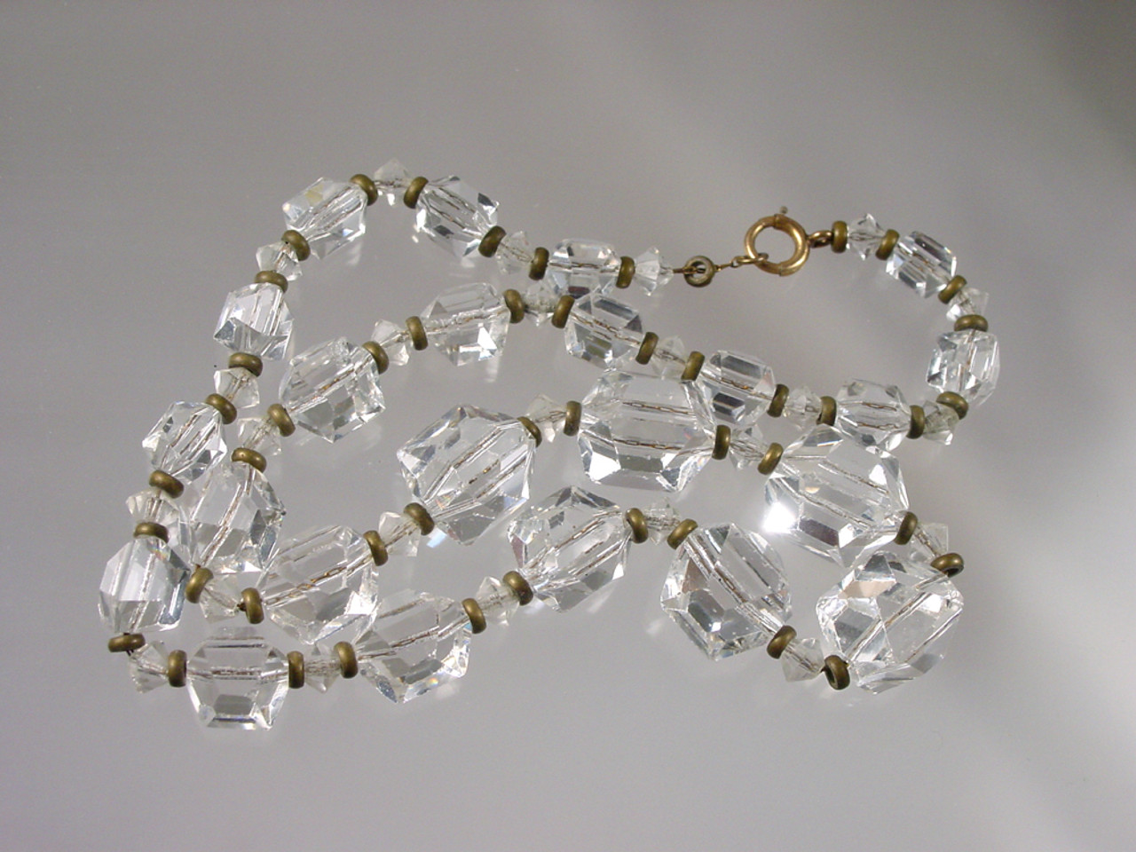 Japanese Middle Age High Transparency White Crystal Cut Square Bead Necklace  Necklace Senior Second-hand Vintage Jewelry - Shop Travel Genius Vintage  store Necklaces - Pinkoi