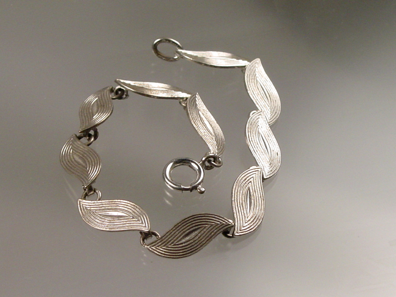 Vintage Van Dell Bracelet in Sterling