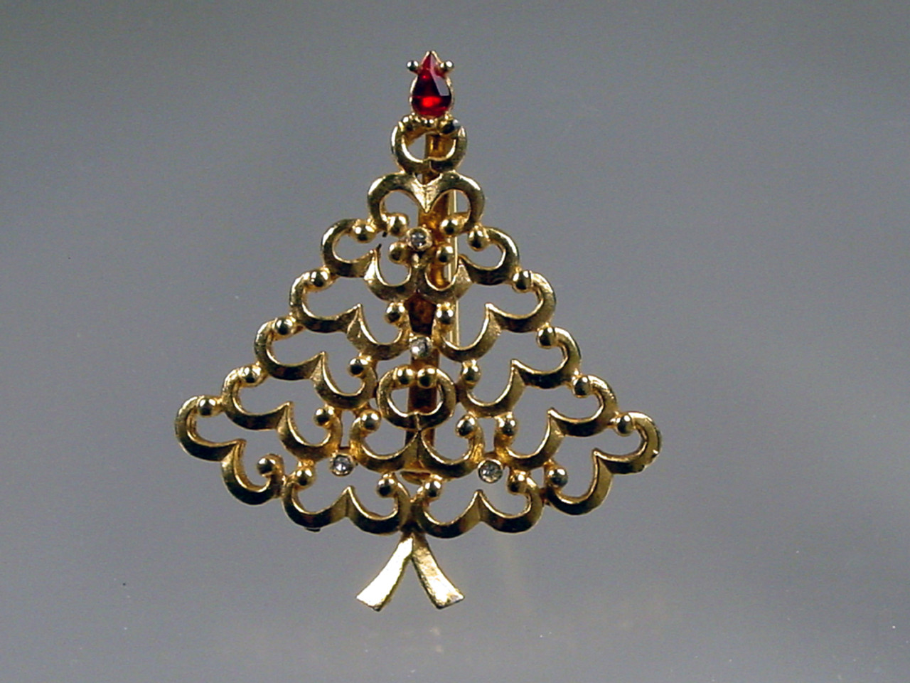 Golden Christmas Tree Pin