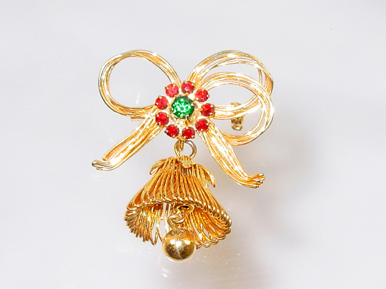 Wire Christmas Bow with Bell Pin