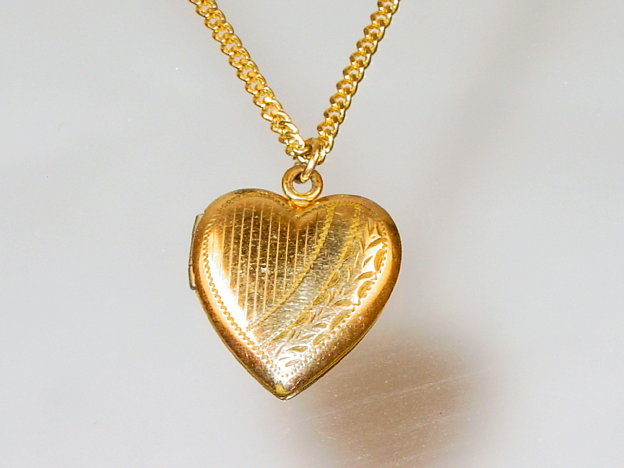 Vintage Engraved Gold Filled Heart Photo Locket – Boylerpf