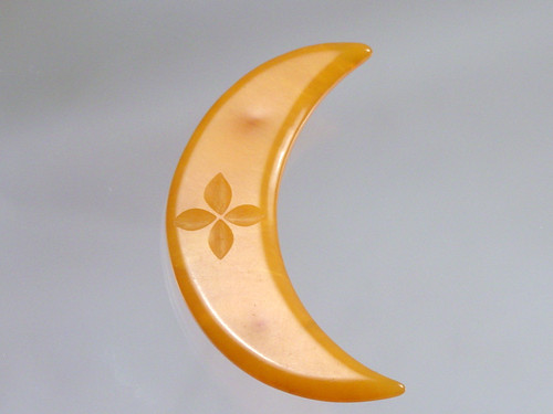 Vintage Bakelite Carved Crescent Moon Brooch