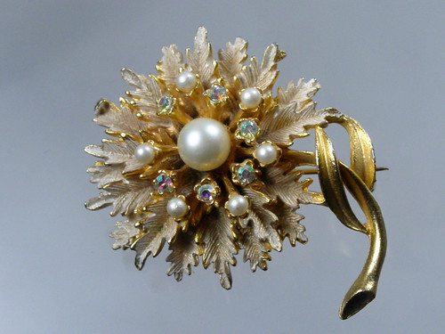 Vintage Brooches & Pins- Michelle's Vintage Jewelry