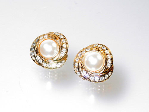 1980's Pearl Cab Rhinestone Earrings 1980's Pearl Cab Rhinestone Earrings