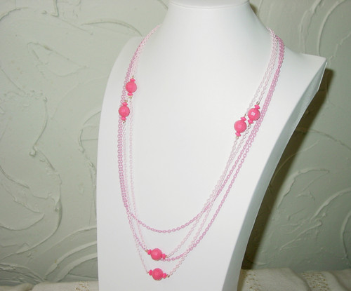 1960's Geno Richelieu Pinks Long Necklace
