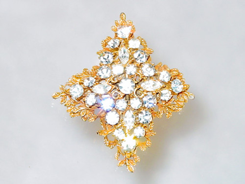 bsk rhinestone pin 4 cardinal planes