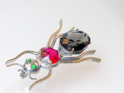 Rhinestone Ant Brooch