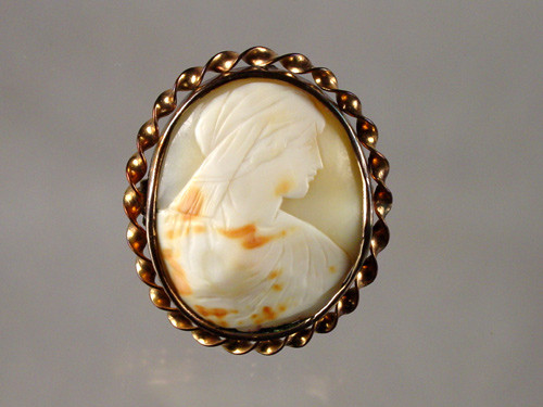 Large shell cameo from the 1800's Large shell cameo from the 1800's