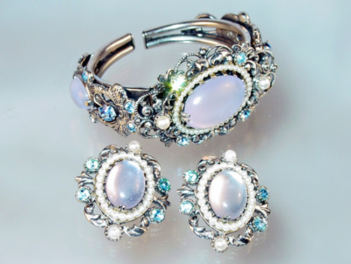 Selro Corp© Moonstone Hinged Bracelet & Earrings