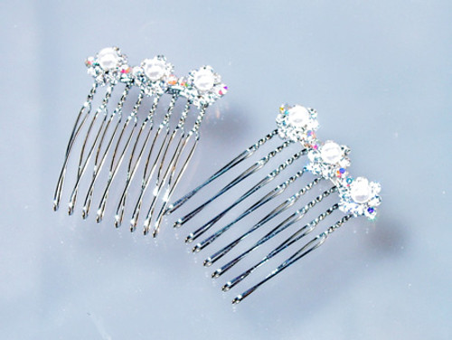 petite pair faux pearl hair combs petite pair faux pearl hair combs