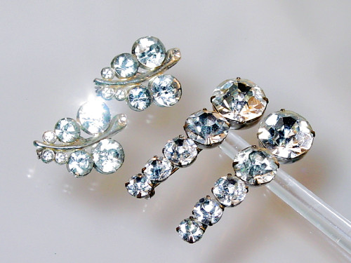 Retro Dress Pins Pair Retro Dress Pins Pair