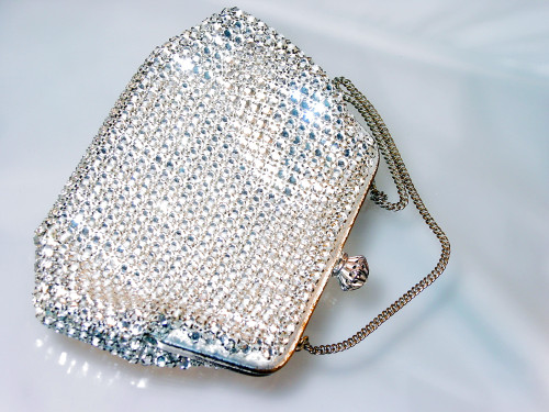 Jian Ya Na Fashion Women Rhinestone Trihedral Clutch Evening Bag Bling  Zipper Wedding Purse (Silver) By Jianyana : Amazon.in: Fashion