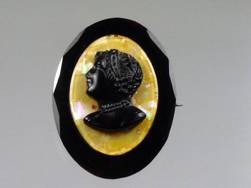 1800's Mourning Cameo Brooch 1800's Mourning Cameo Brooch