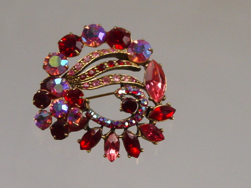 Selro Red Rhinestone Brooch Selro Red Rhinestone Brooch
